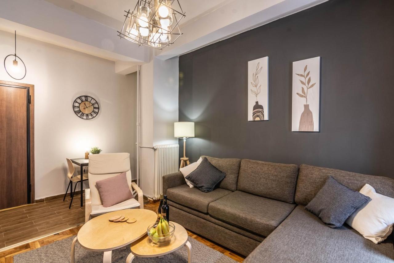 Aris Neos Kosmos Apartment Атина Екстериор снимка