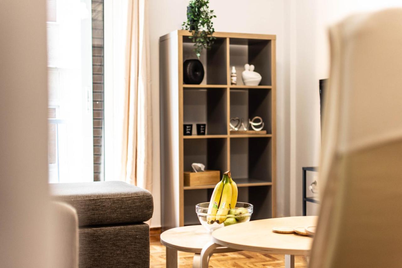 Aris Neos Kosmos Apartment Атина Екстериор снимка